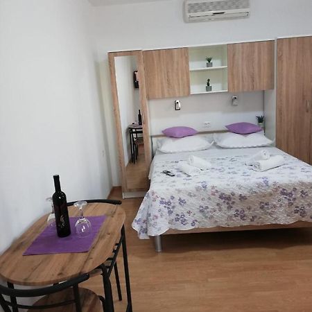 Studio Za 2 Osobe- Lijana Tučepi Buitenkant foto