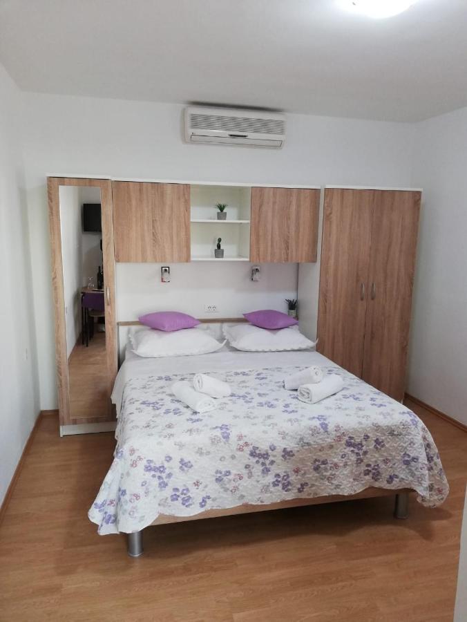 Studio Za 2 Osobe- Lijana Tučepi Buitenkant foto