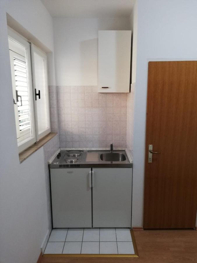 Studio Za 2 Osobe- Lijana Tučepi Buitenkant foto